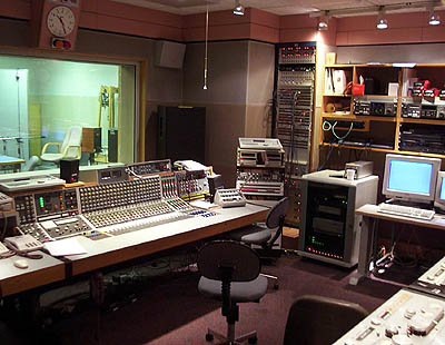BBC Manchester - Studio 4  control cubicle   (in 2003)